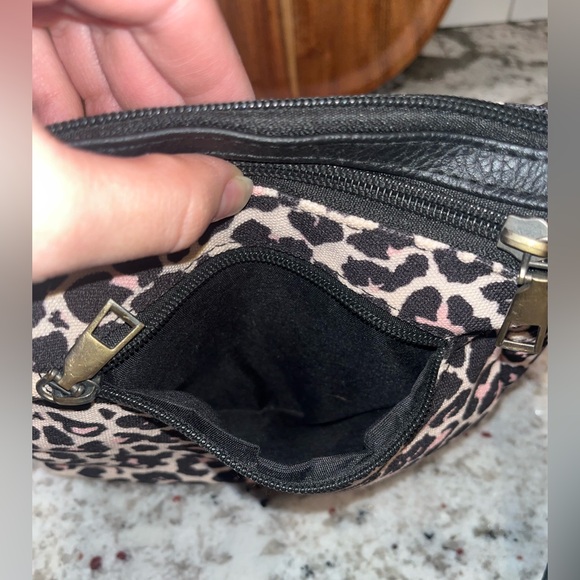 Y2K Aeropostale Leopard Print Mini Crossbody Bag Pink Accents Multi-Zip Preowned - Picture 8 of 11